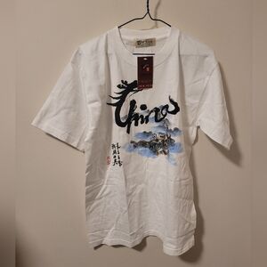 BNWT White Graphic T-Shirt